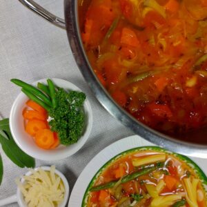 Minestrone - italienische Gemüsesuppe
