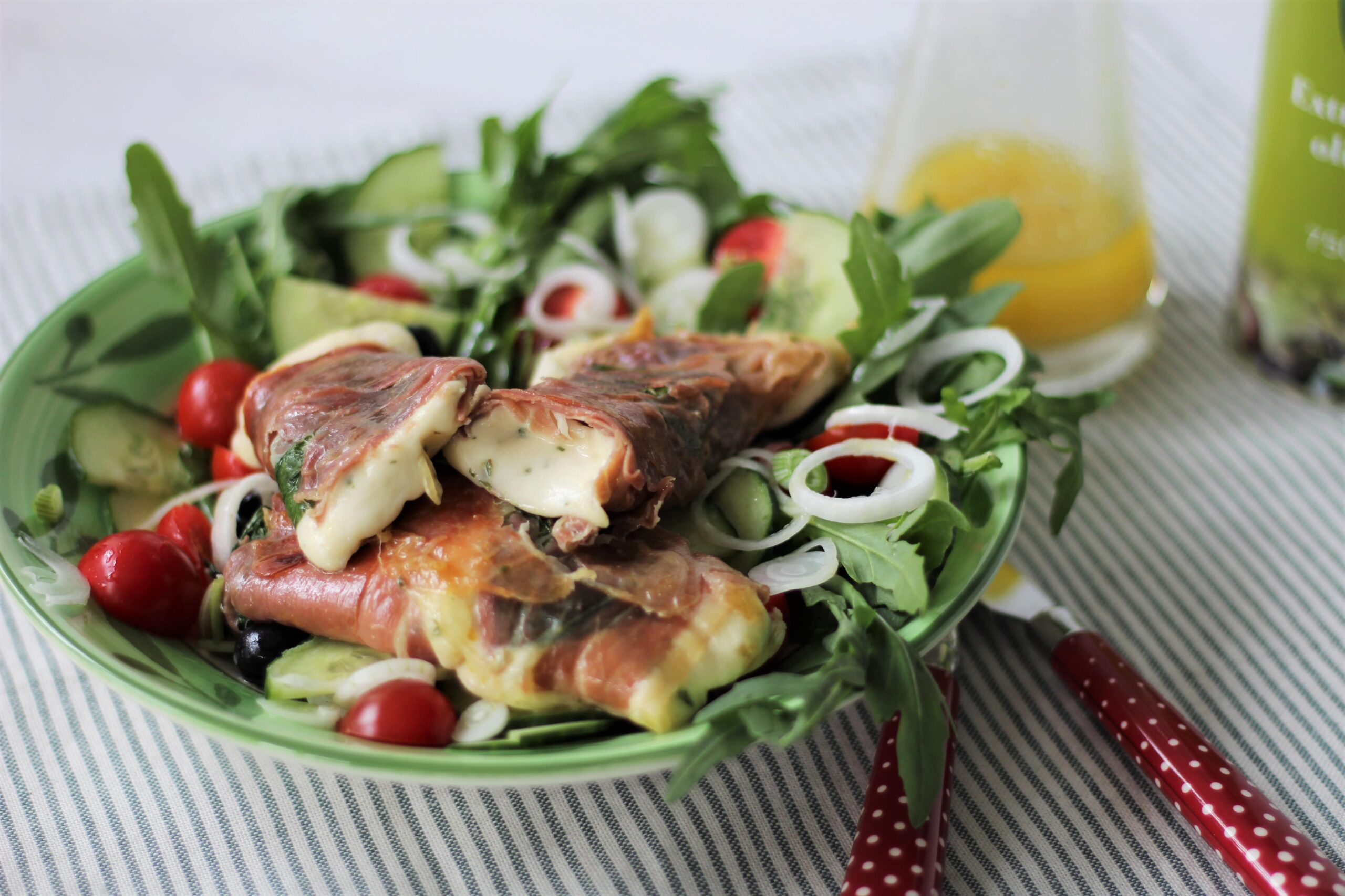 Gebratene Mozzarella-Röllchen