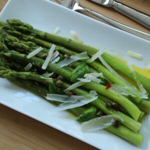 Grüner Spargel Salat