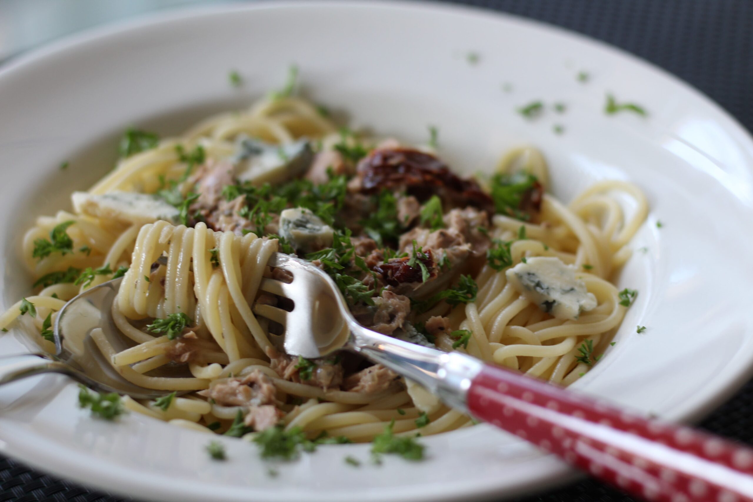 Thunfischpasta mit Gorgonzola - Eine Prise Salz