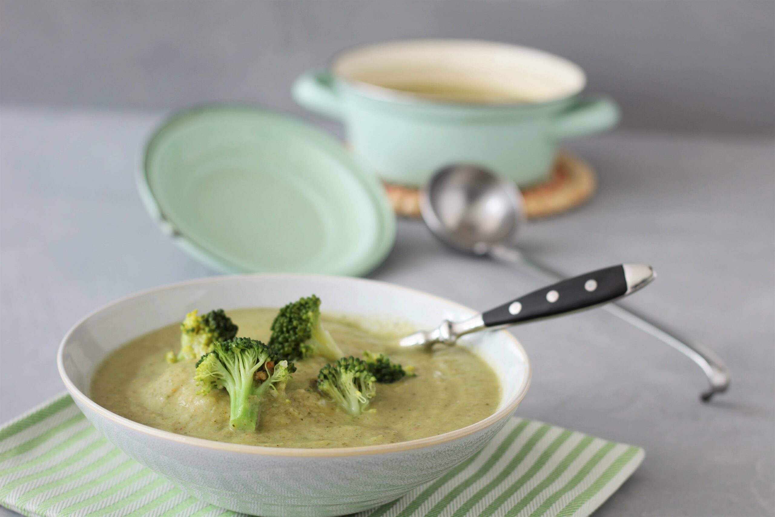 Brokkoli Suppe - Eine Prise Salz