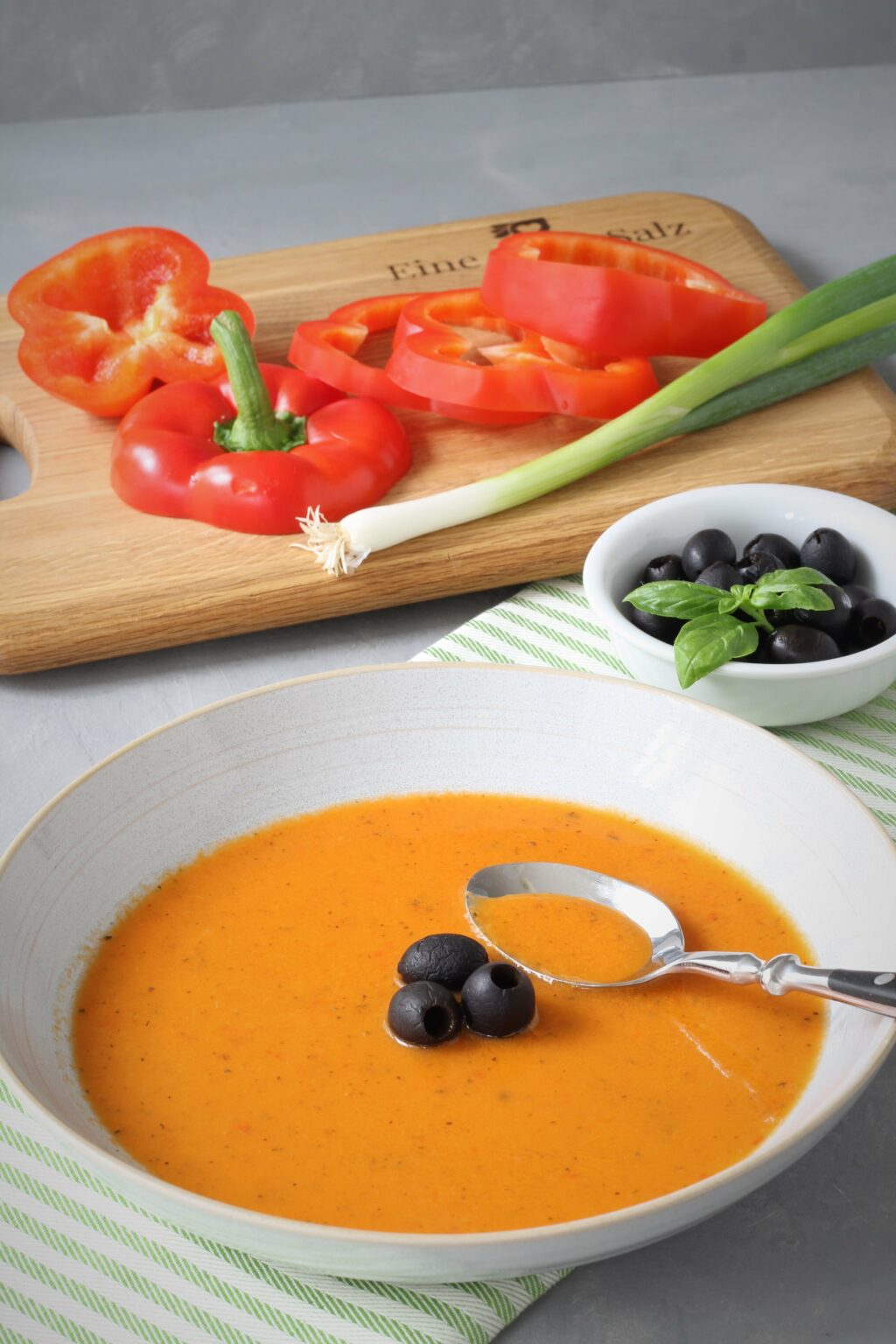 Paprika Suppe