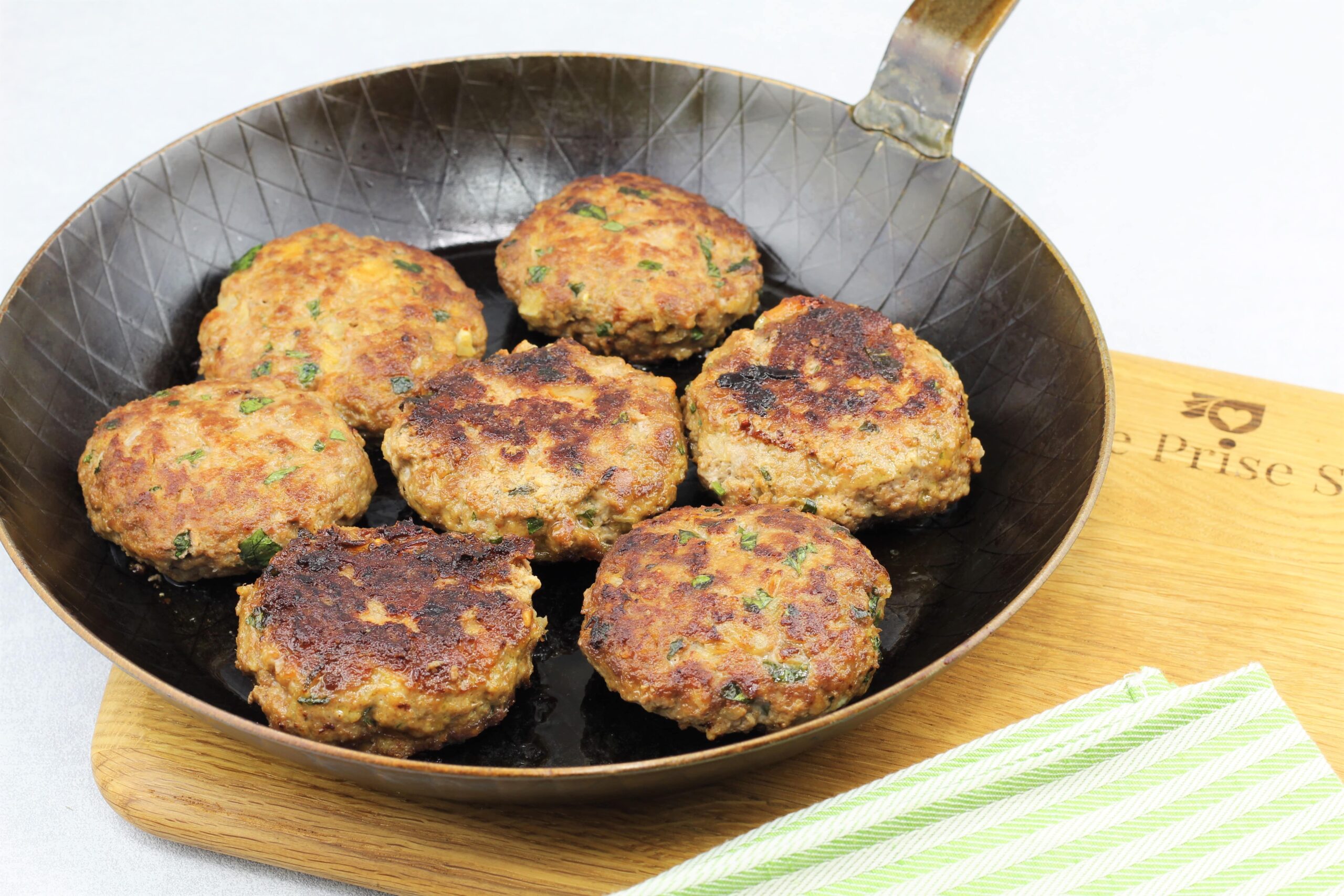 Frikadellen-Rezept wie bei Oma - Eine Prise Salz
