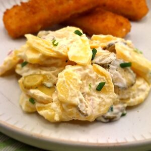 Pellkartoffelsalat mit Mayonnaise