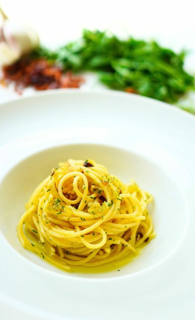 Spaghetti-Olio - schnelles Mittagessen Rezept