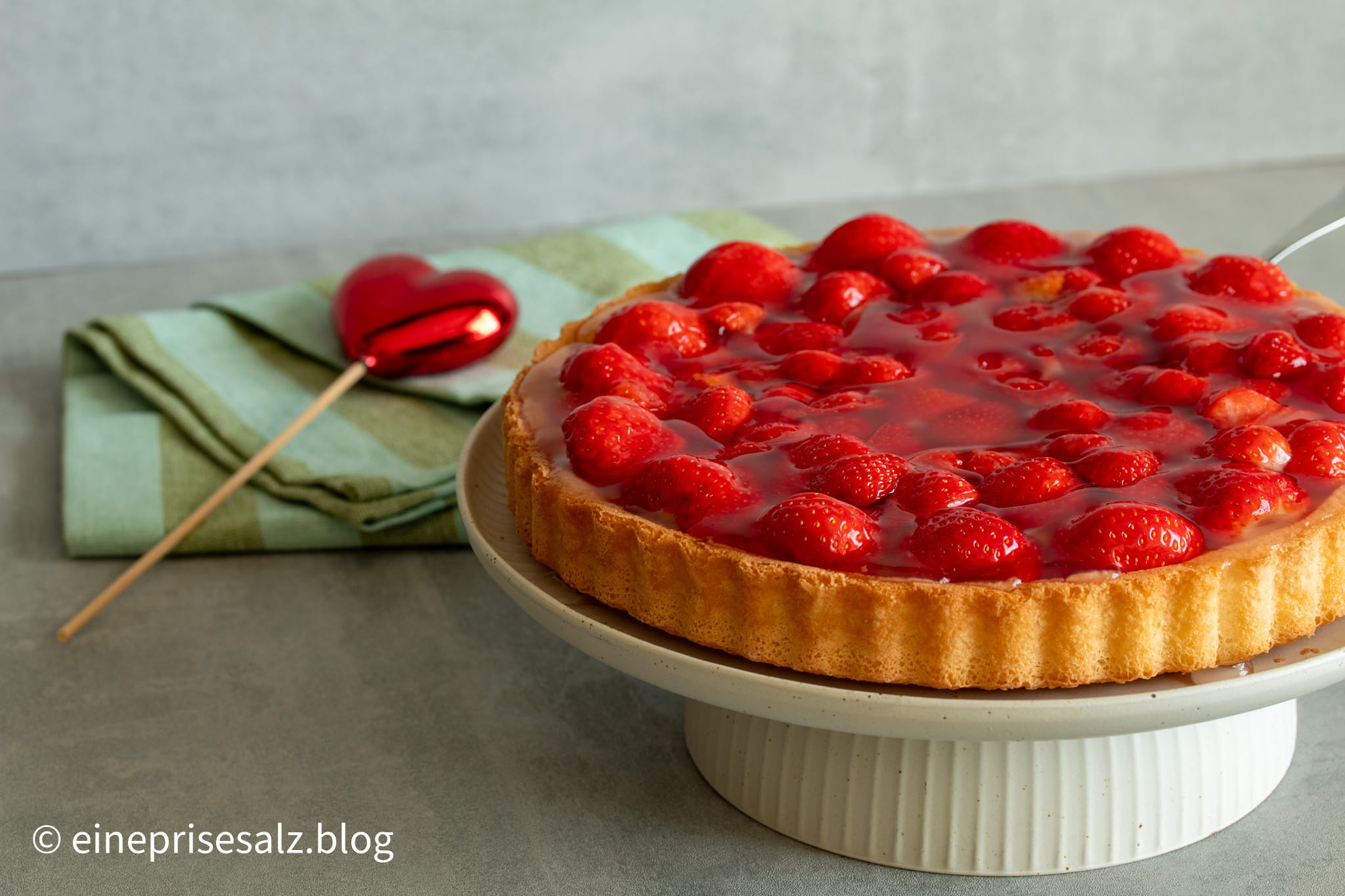 Erdbeerkuchen - ganz einfach selbst gemacht - Eine Prise Salz