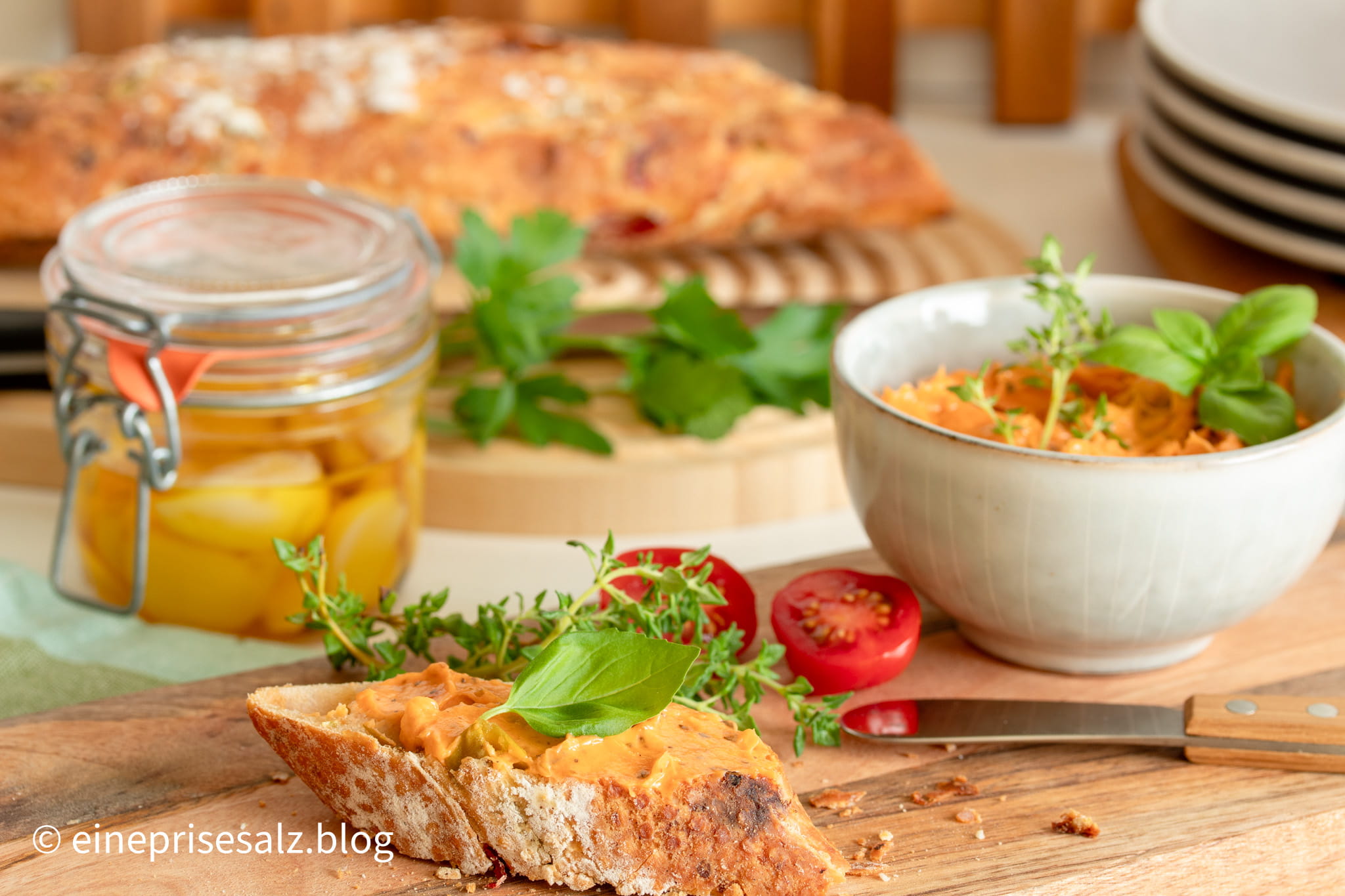 Tomatenbutter - Blitzrezept in 5 Minuten - Eine Prise Salz