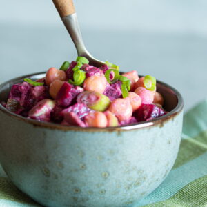 proteinreicher, schneller Rote Bete Salat mit Thunfisch